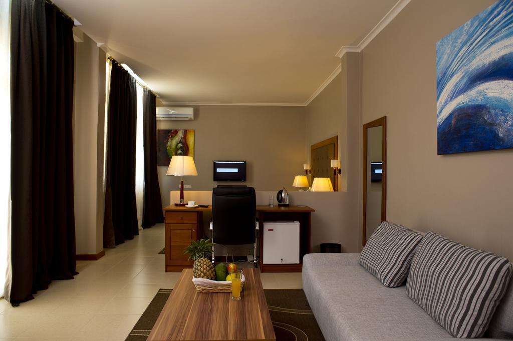 Seascape Hotel Dar es Salaam Eksteriør billede